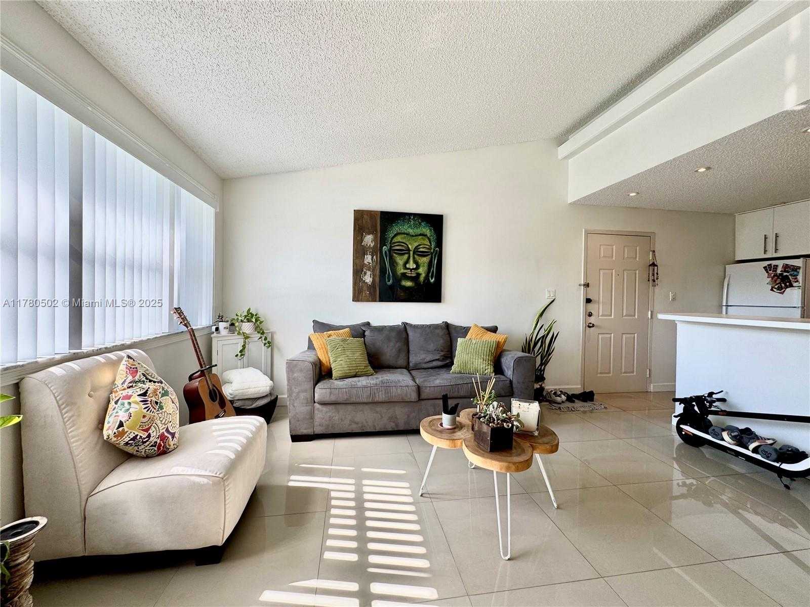 Small Image of 550 SOUTH PARK RD #36-8, Hollywood Number 7