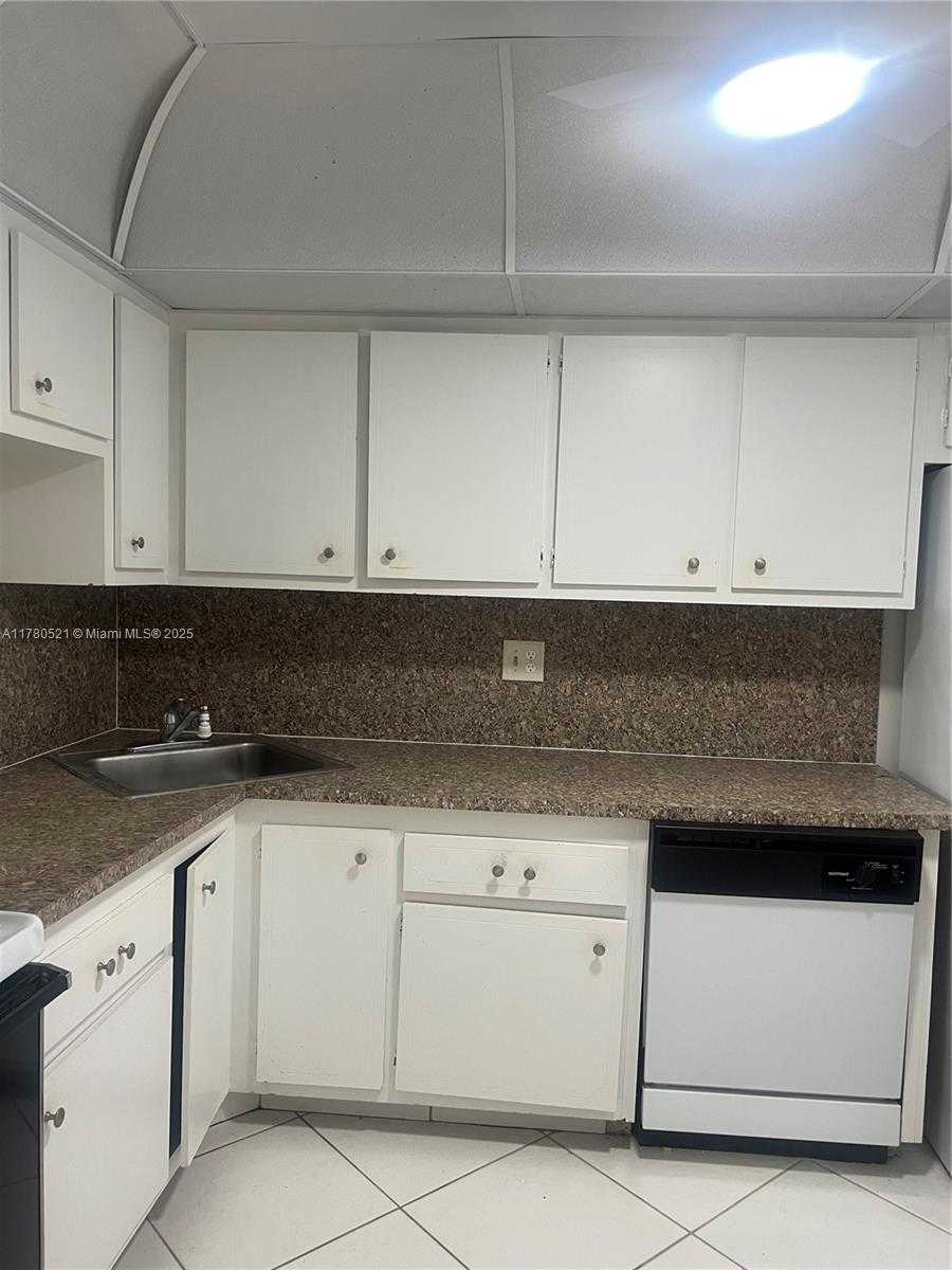Small Image of 6091 NORTH WEST 61 AVENUE #310, Tamarac Number 12