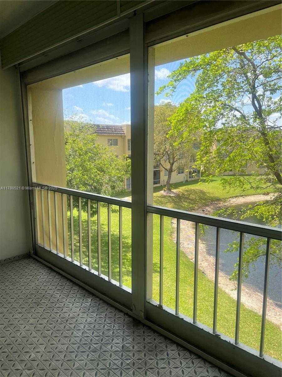 Small Image of 6091 NORTH WEST 61 AVENUE #310, Tamarac Number 23