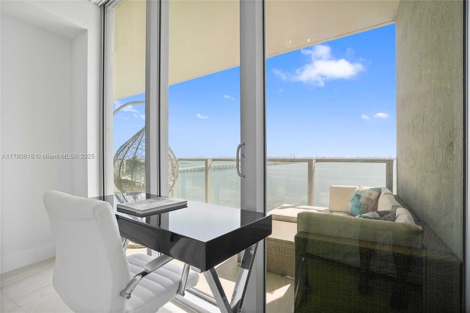Small Image of 2900 NE 7th Ave, Miami, FL 33137, USA Number 35