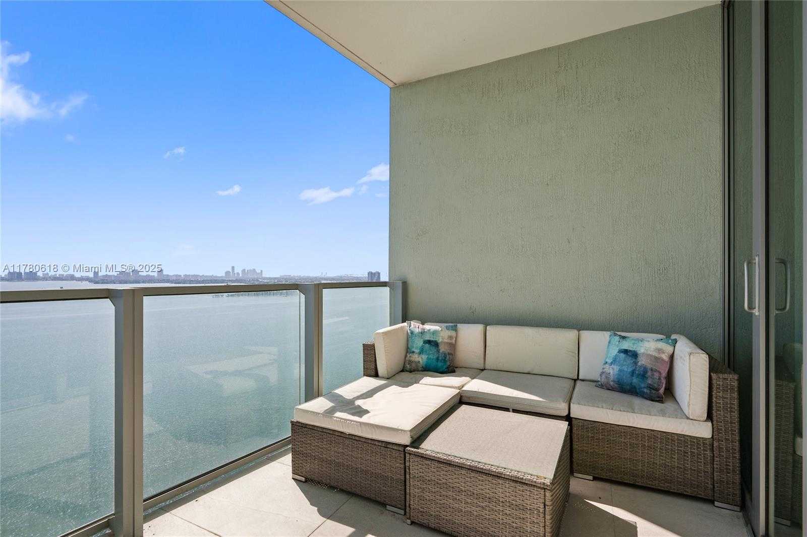 Small Image of 2900 NE 7th Ave, Miami, FL 33137, USA Number 47