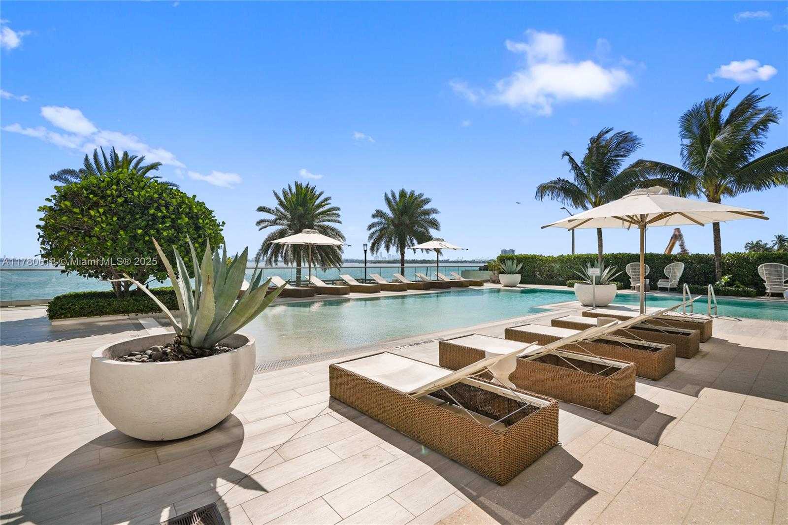 Small Image of 2900 NE 7th Ave, Miami, FL 33137, USA Number 48