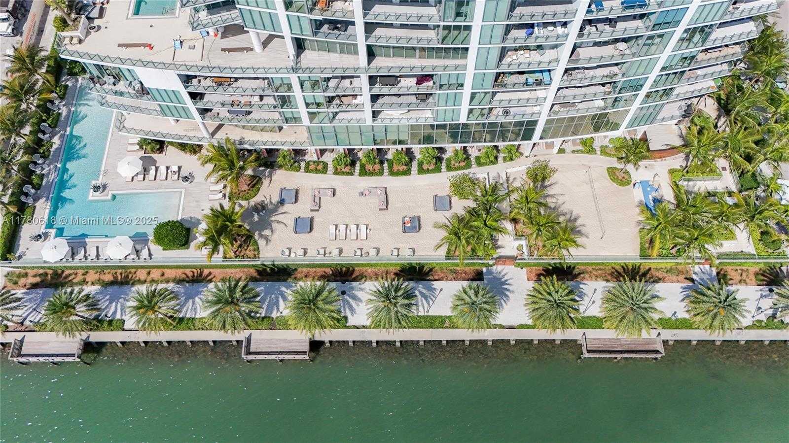 Small Image of 2900 NE 7th Ave, Miami, FL 33137, USA Number 57