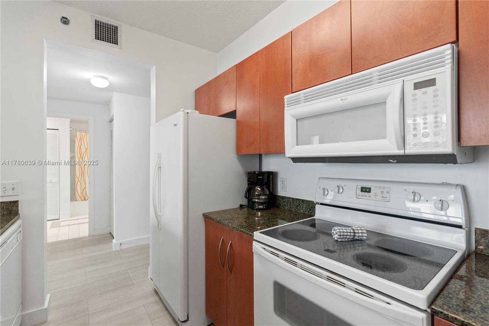 Small Image of 1200 BRICKELL BAY DR #PH 4218, Miami Number 19