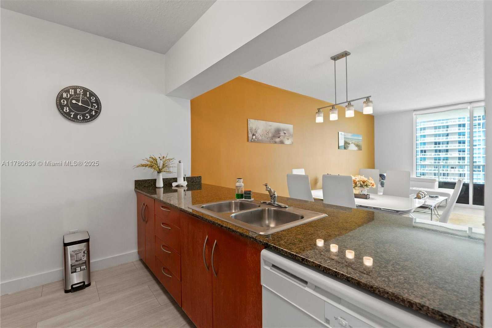 Small Image of 1200 BRICKELL BAY DR #PH 4218, Miami Number 20