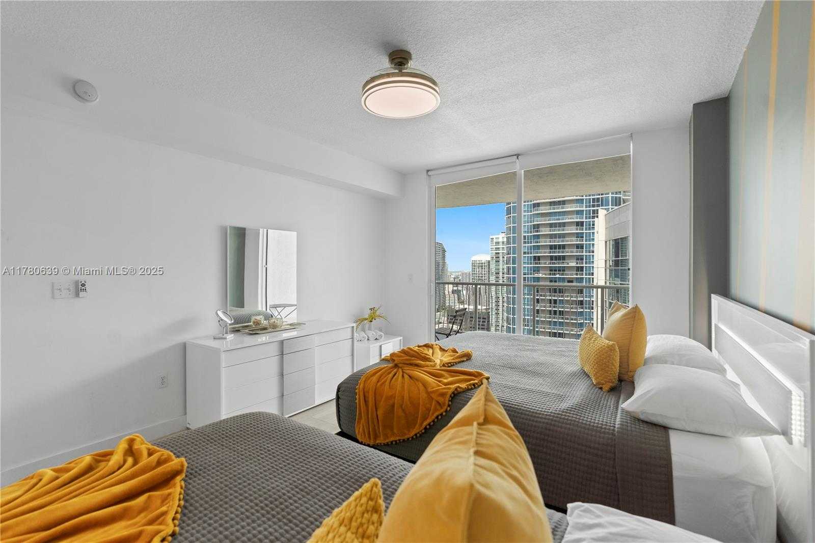 Small Image of 1200 BRICKELL BAY DR #PH 4218, Miami Number 30