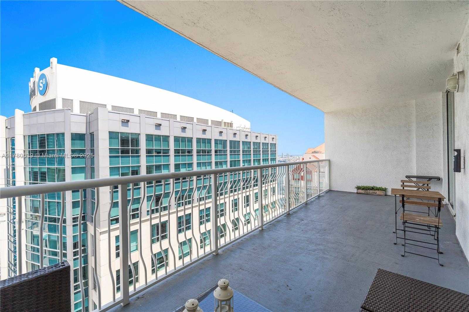 Small Image of 1200 BRICKELL BAY DR #PH 4218, Miami Number 4