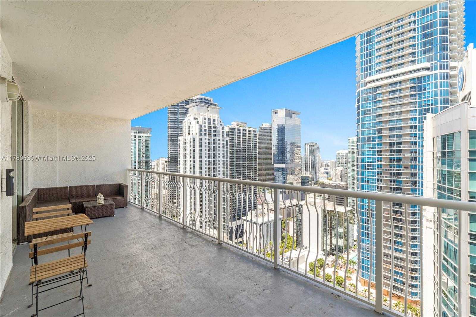 Small Image of 1200 BRICKELL BAY DR #PH 4218, Miami Number 5