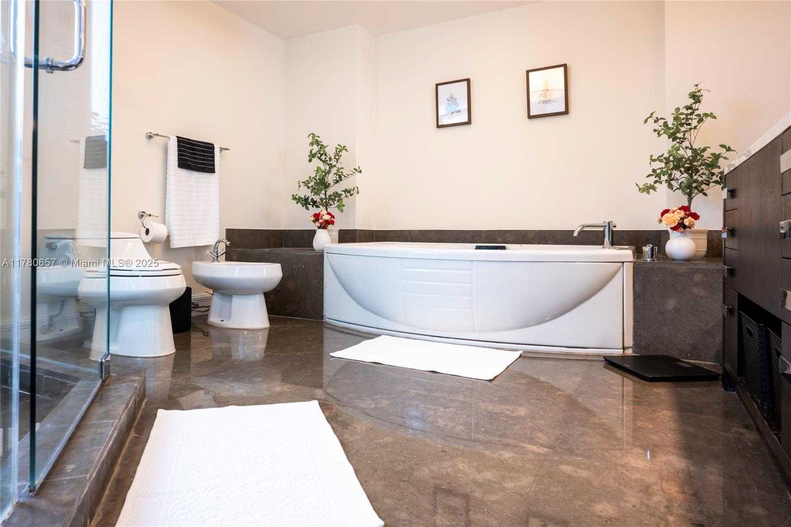 Small Image of 18201 COLLINS AVE #5301, Sunny Isles Beach Number 16
