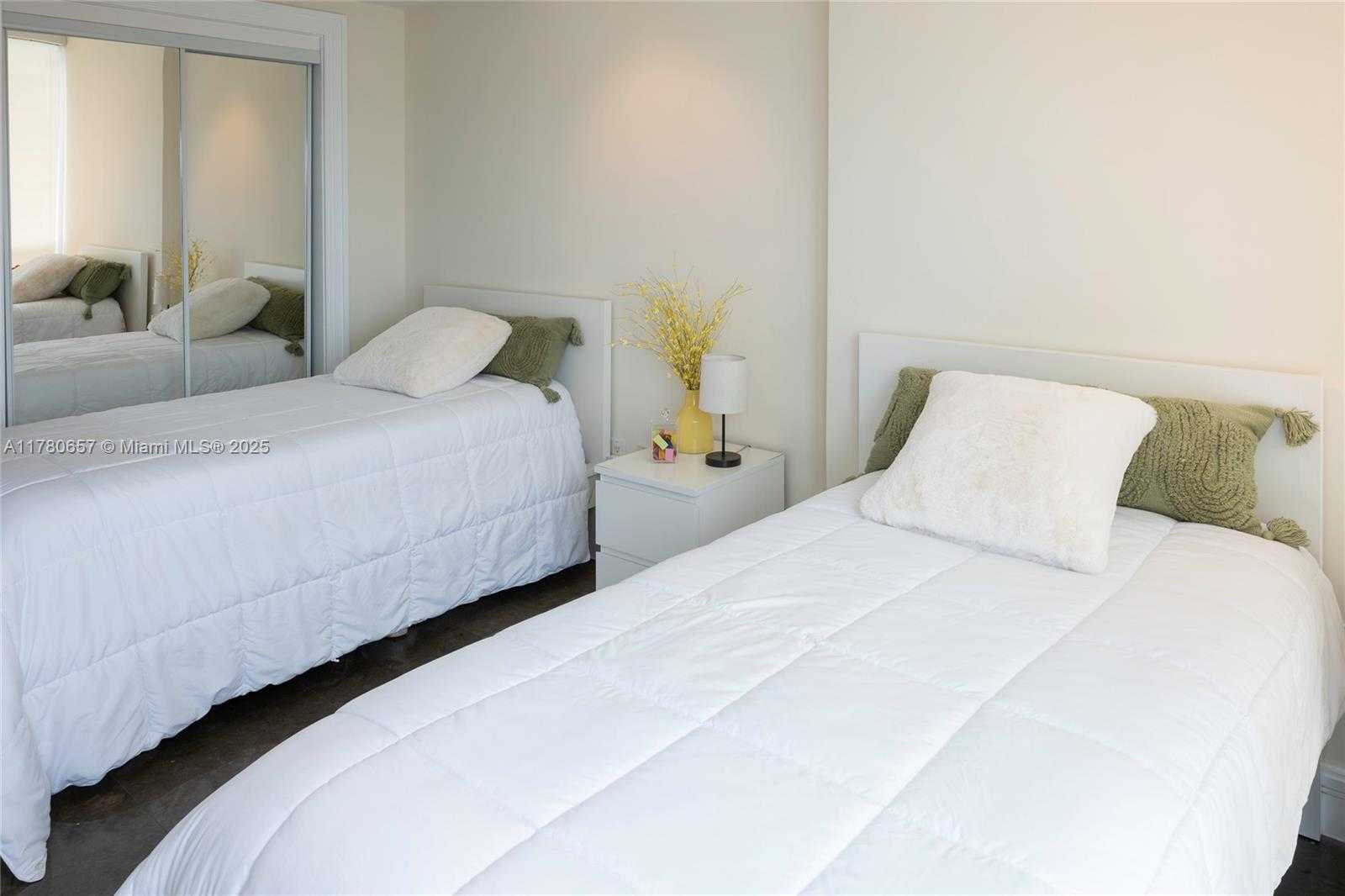 Small Image of 18201 COLLINS AVE #5301, Sunny Isles Beach Number 24