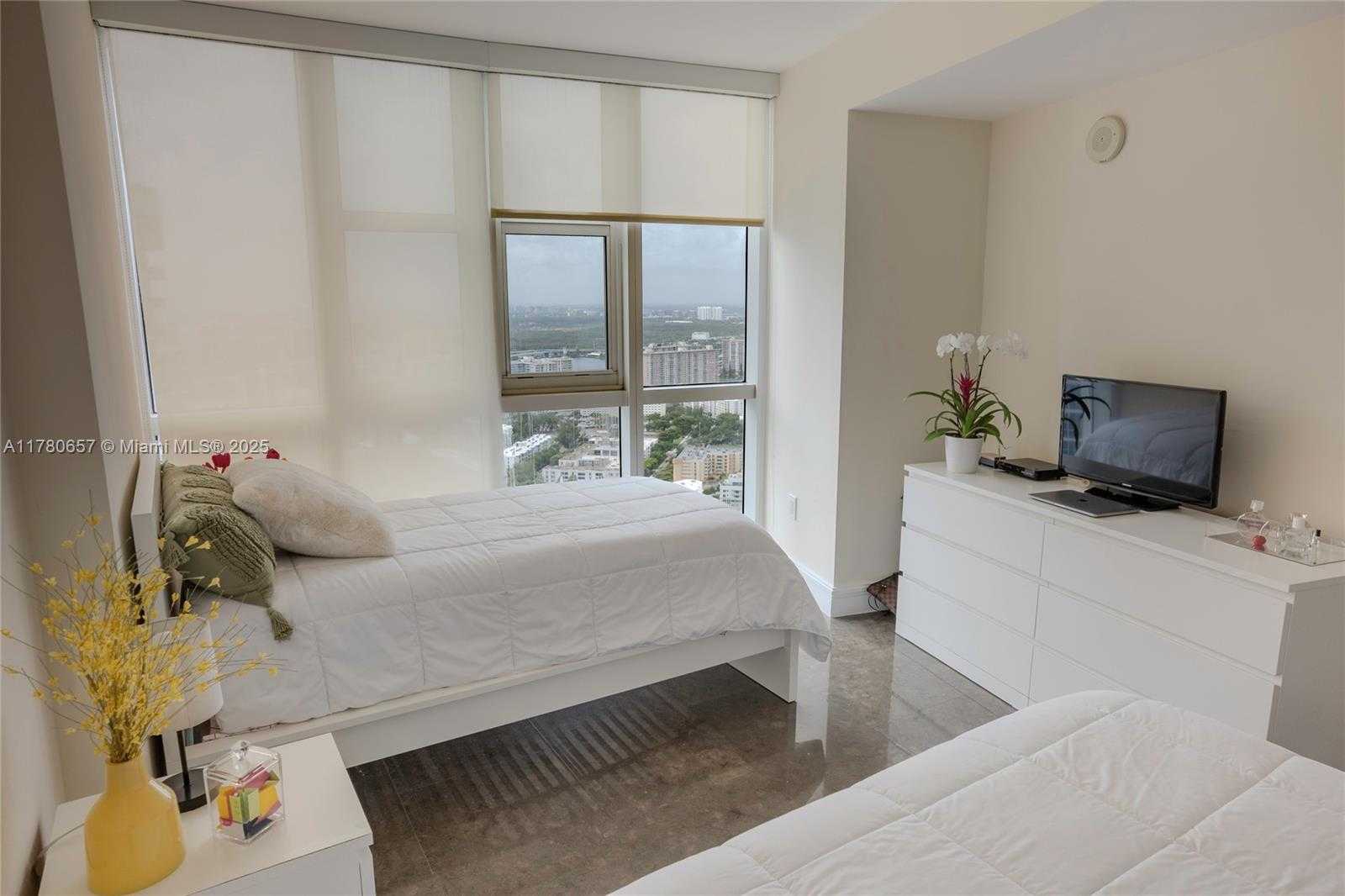 Small Image of 18201 COLLINS AVE #5301, Sunny Isles Beach Number 25