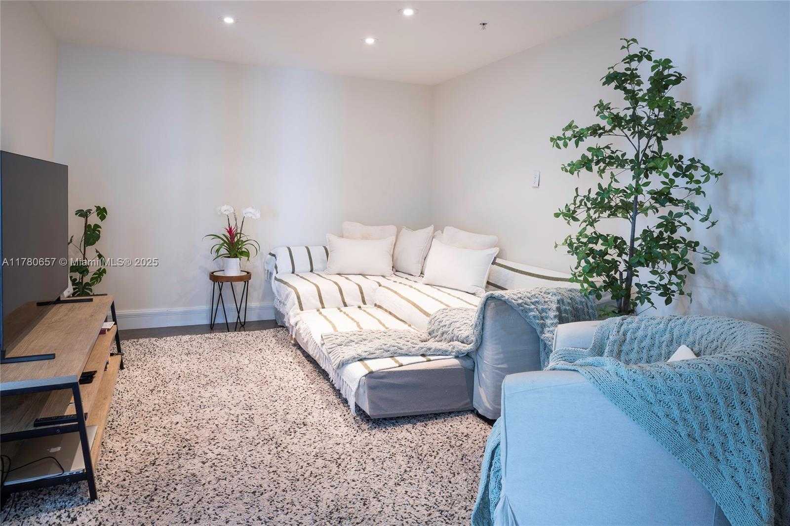 Small Image of 18201 COLLINS AVE #5301, Sunny Isles Beach Number 29