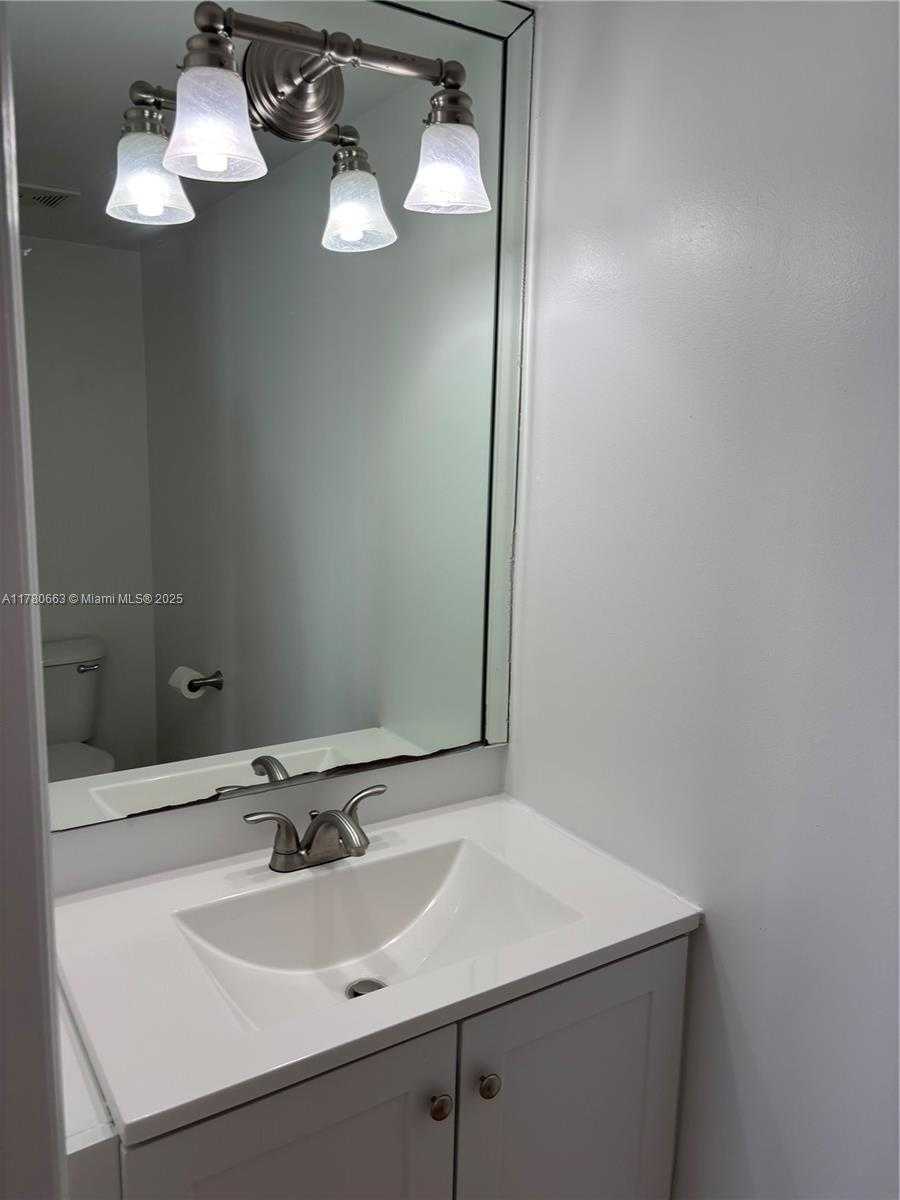 Small Image of 2415 NORTH WEST 16TH ST RD #103, Miami Number 12