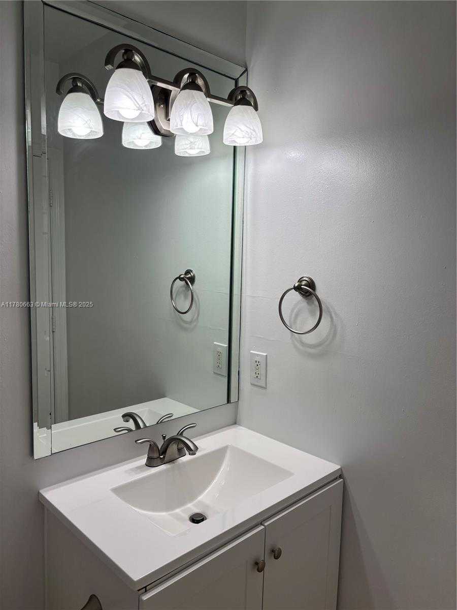 Small Image of 2415 NORTH WEST 16TH ST RD #103, Miami Number 20