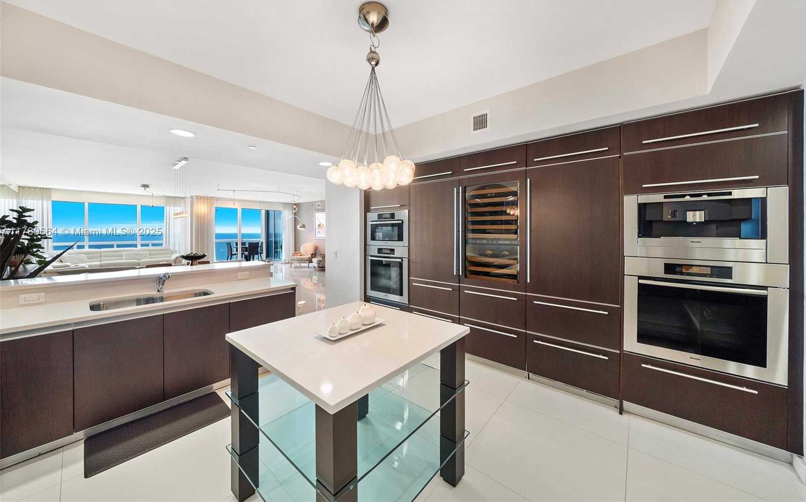Small Image of 2711 SOUTH OCEAN DR #1904, Hollywood Number 17