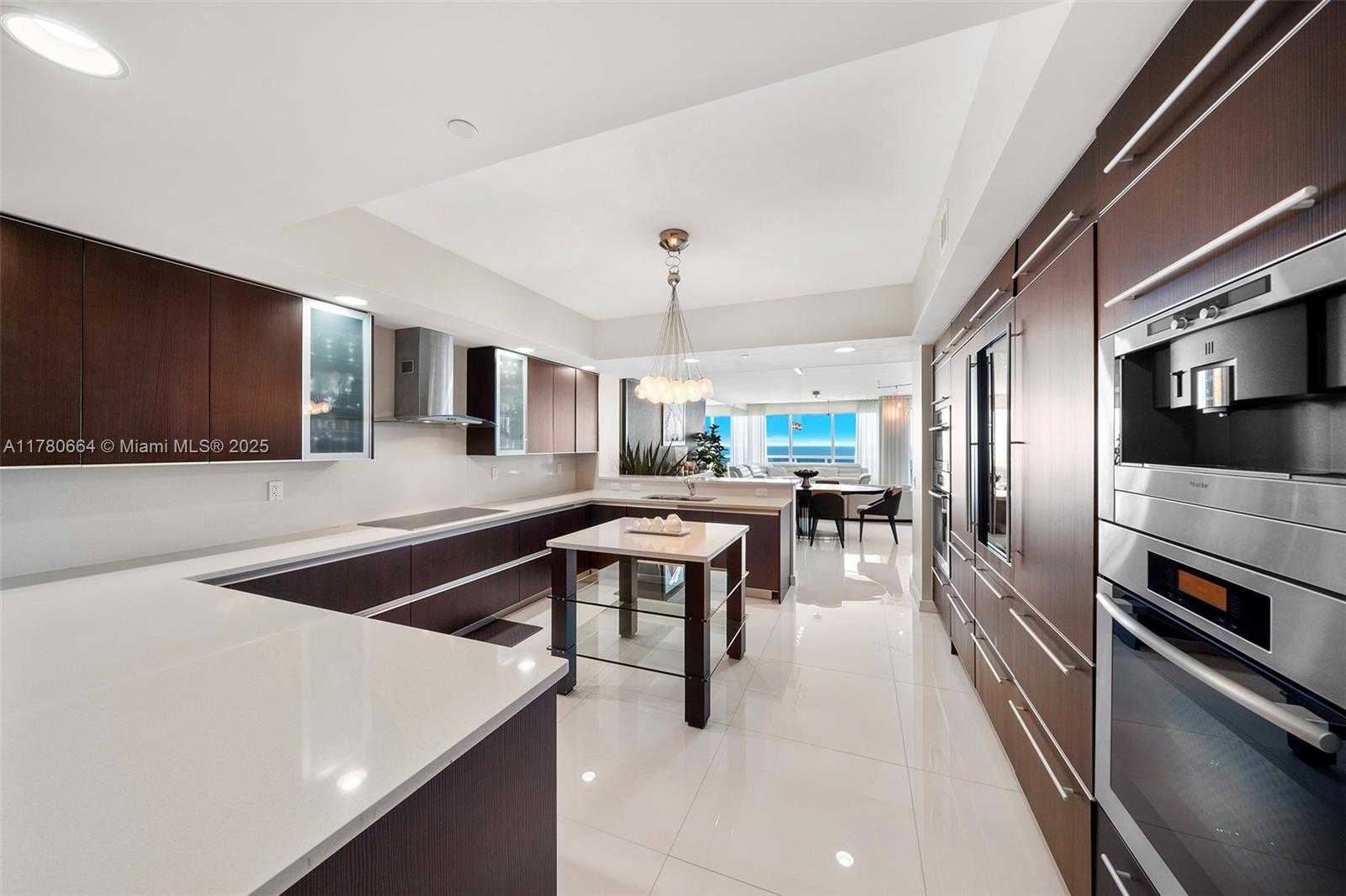 Small Image of 2711 SOUTH OCEAN DR #1904, Hollywood Number 19
