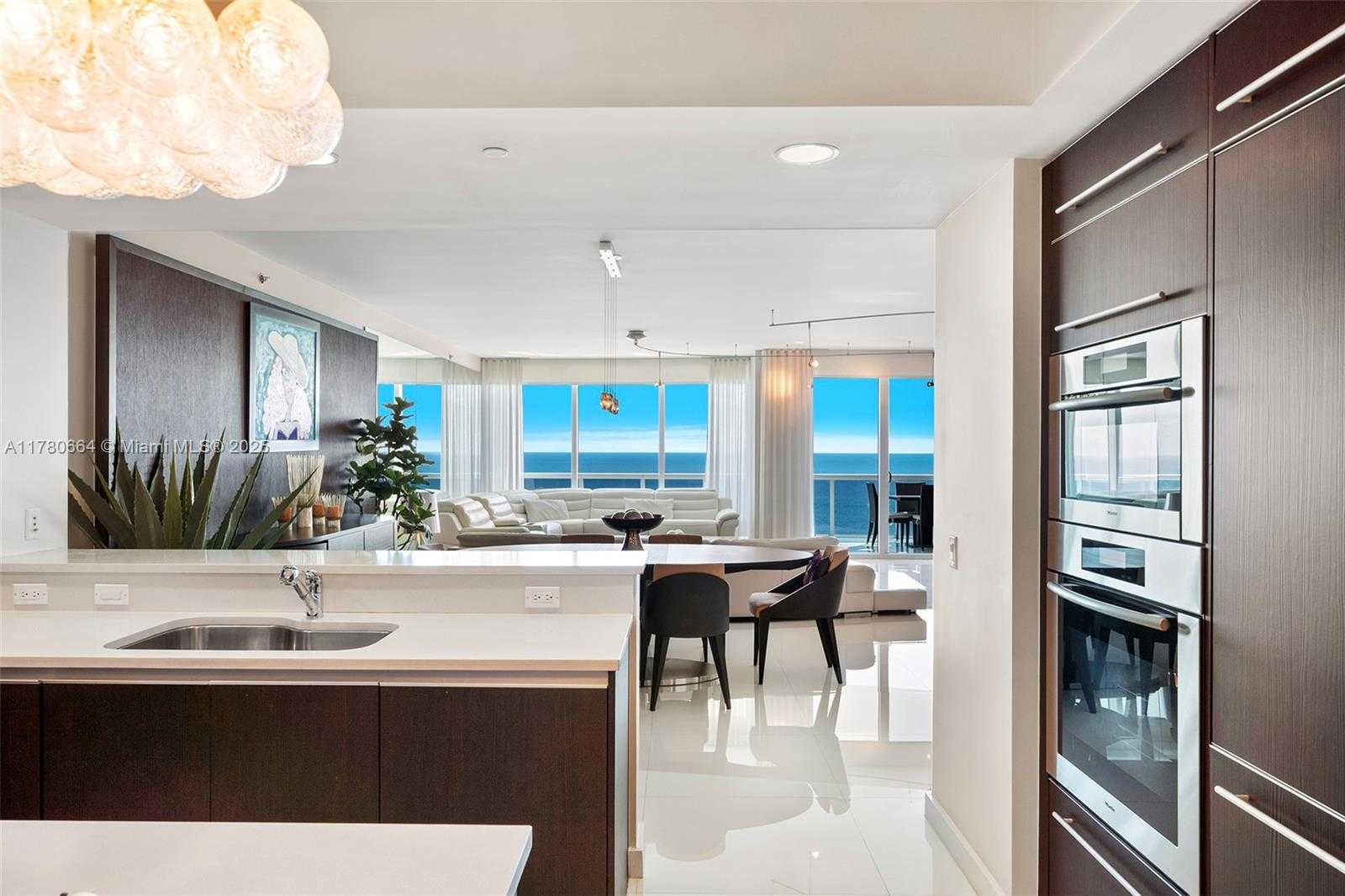 Small Image of 2711 SOUTH OCEAN DR #1904, Hollywood Number 21