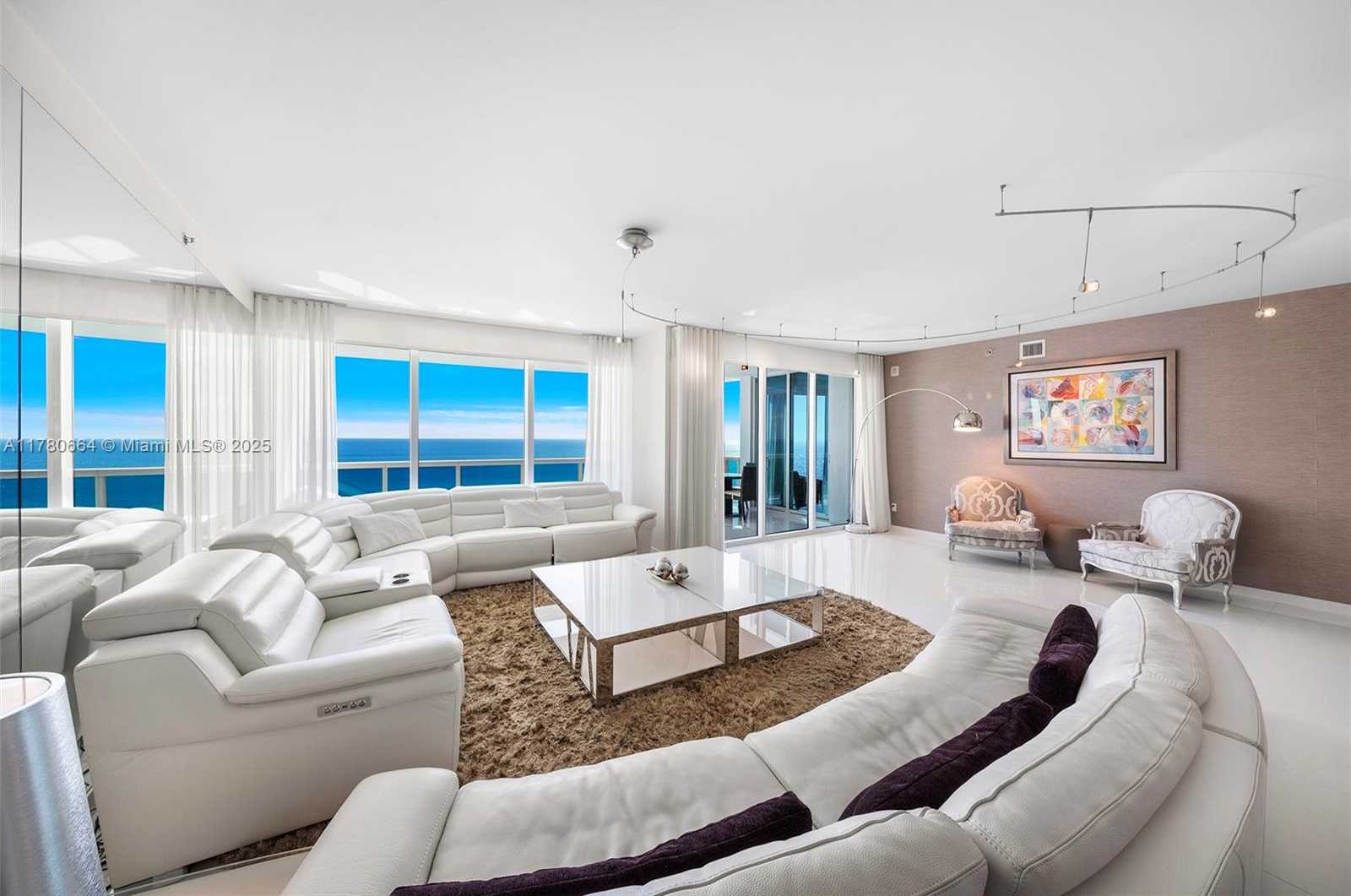 Small Image of 2711 SOUTH OCEAN DR #1904, Hollywood Number 3