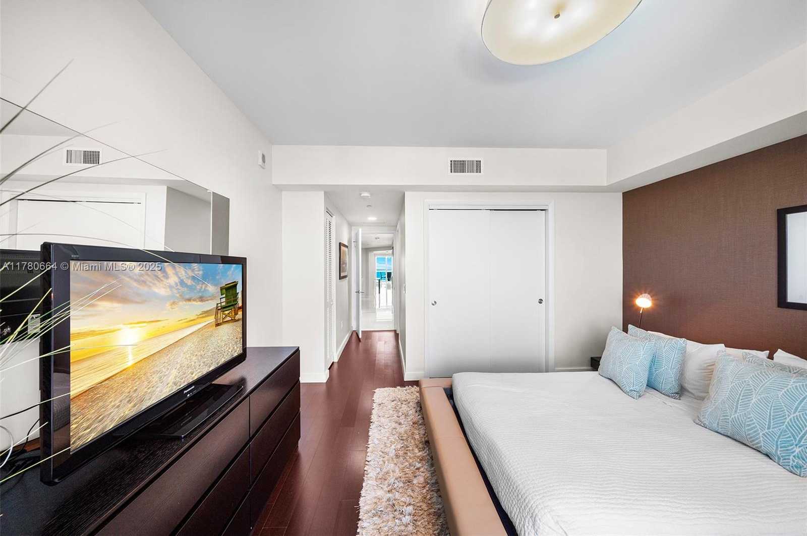 Small Image of 2711 SOUTH OCEAN DR #1904, Hollywood Number 36