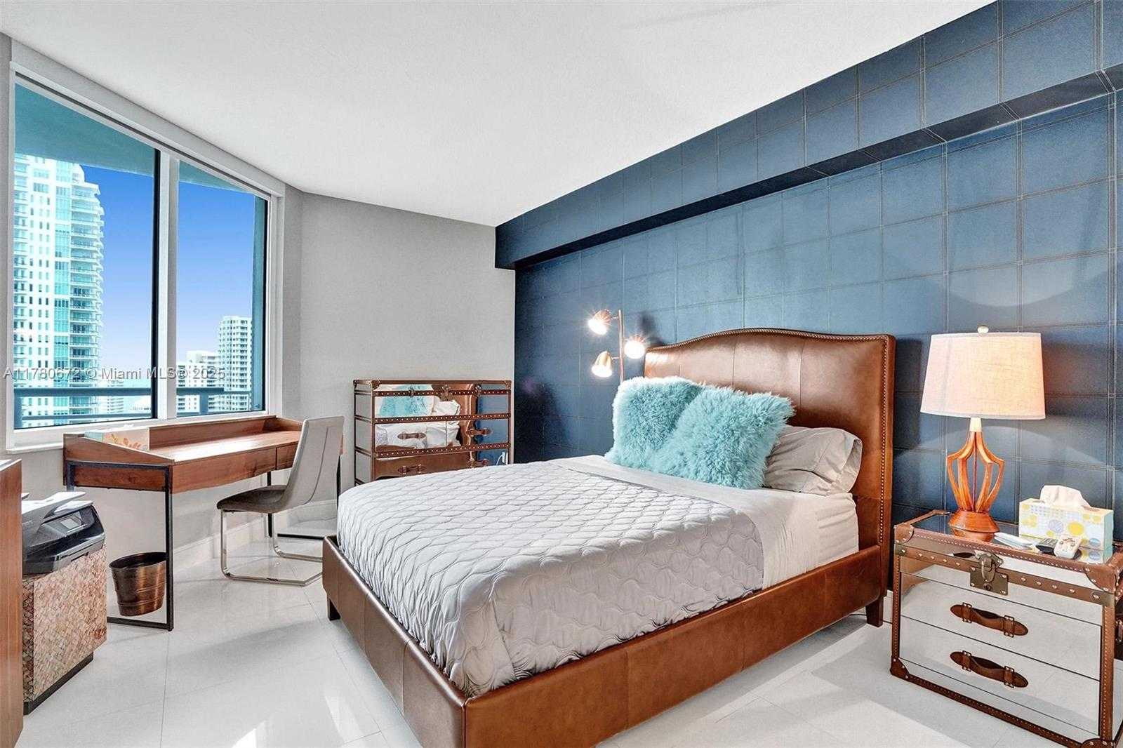 Small Image of 325 SOUTH BISCAYNE BLVD #2519, Miami Number 19