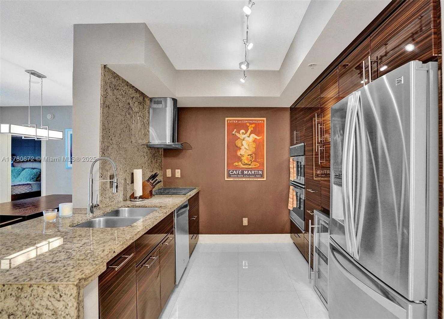 Small Image of 325 SOUTH BISCAYNE BLVD #2519, Miami Number 24