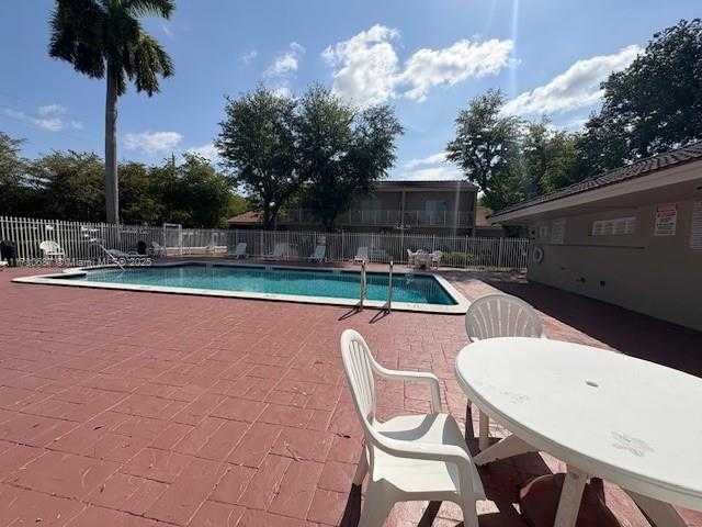 Small Image of 6720 NORTH WEST 166TH TER #401, Miami Lakes Number 33