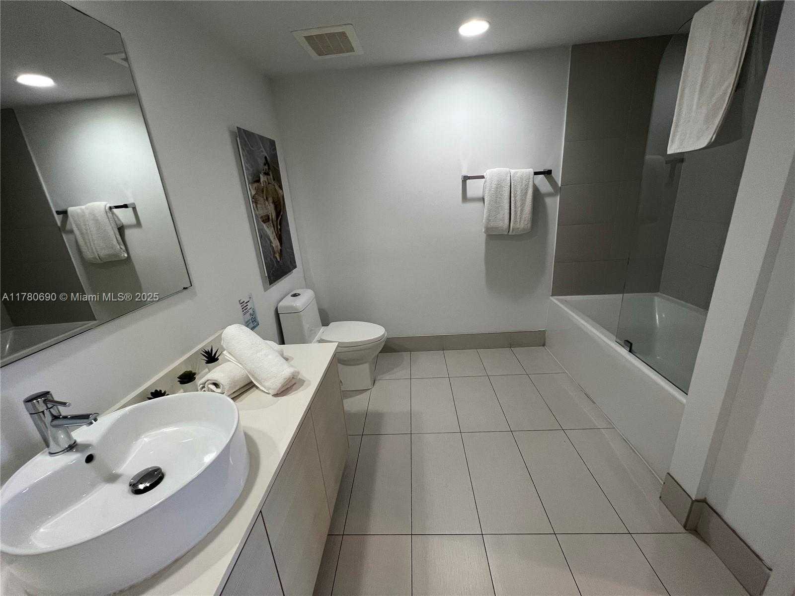 Small Image of 2602 EAST HALLANDALE BEACH BLVD #R1503, Hallandale Beach Number 21