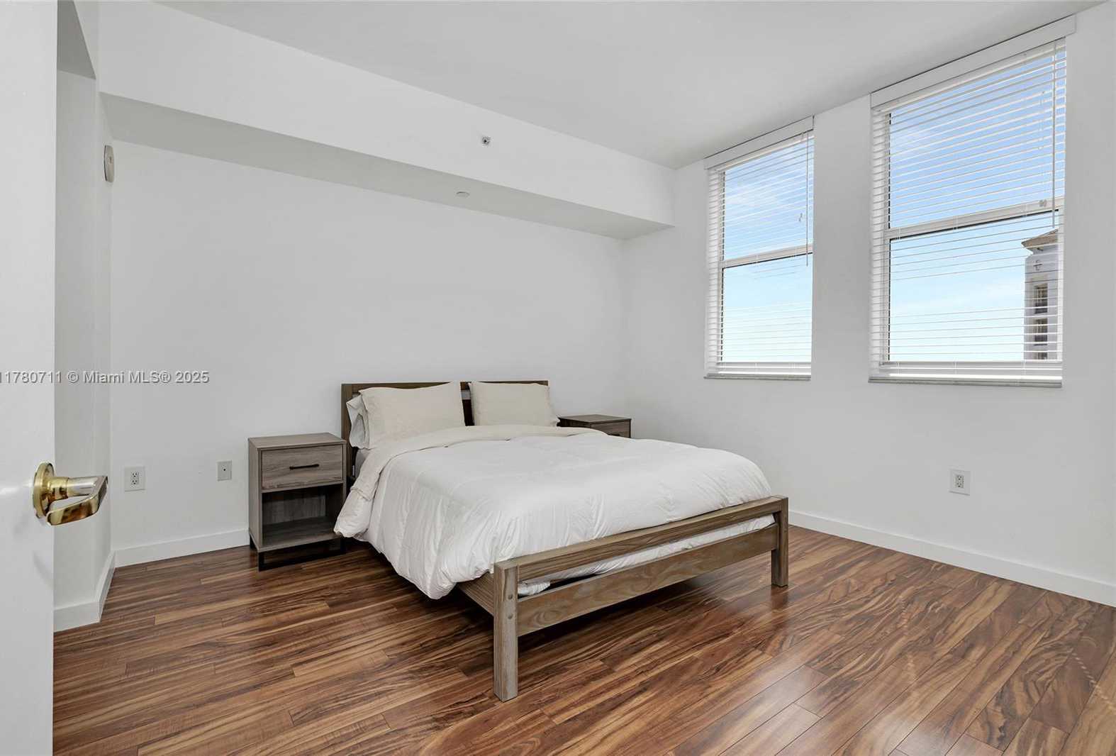 Small Image of 4100 SALZEDO ST #912, Coral Gables Number 12