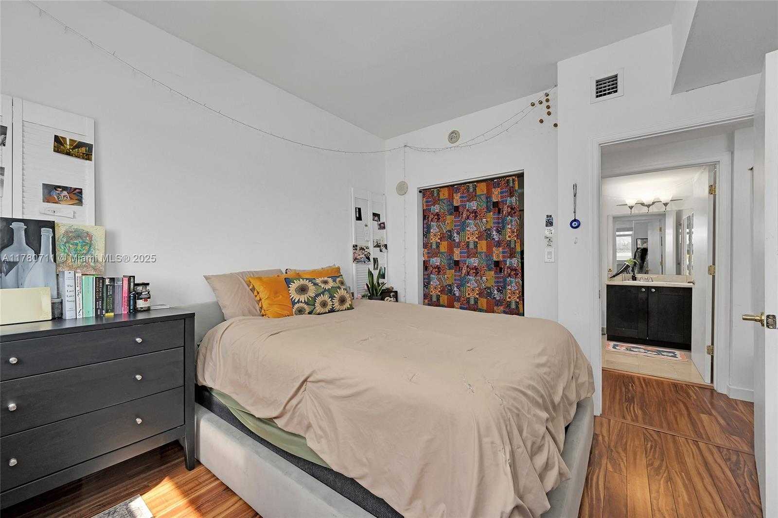 Small Image of 4100 SALZEDO ST #912, Coral Gables Number 18
