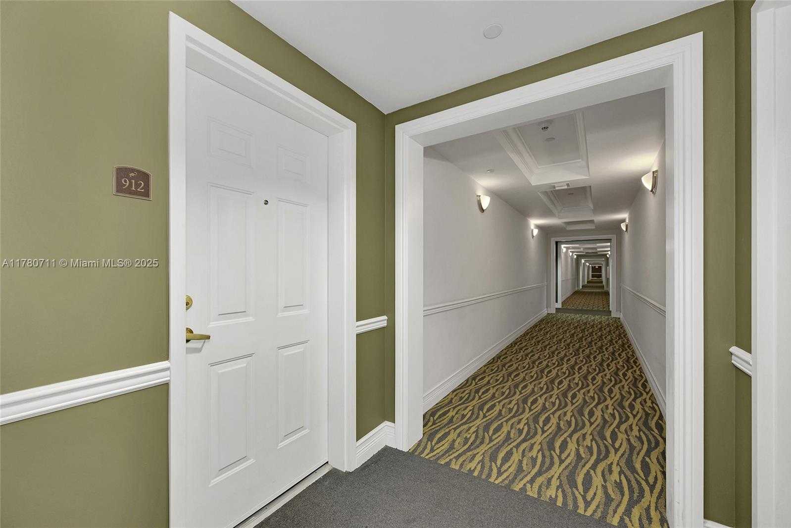 Small Image of 4100 SALZEDO ST #912, Coral Gables Number 3