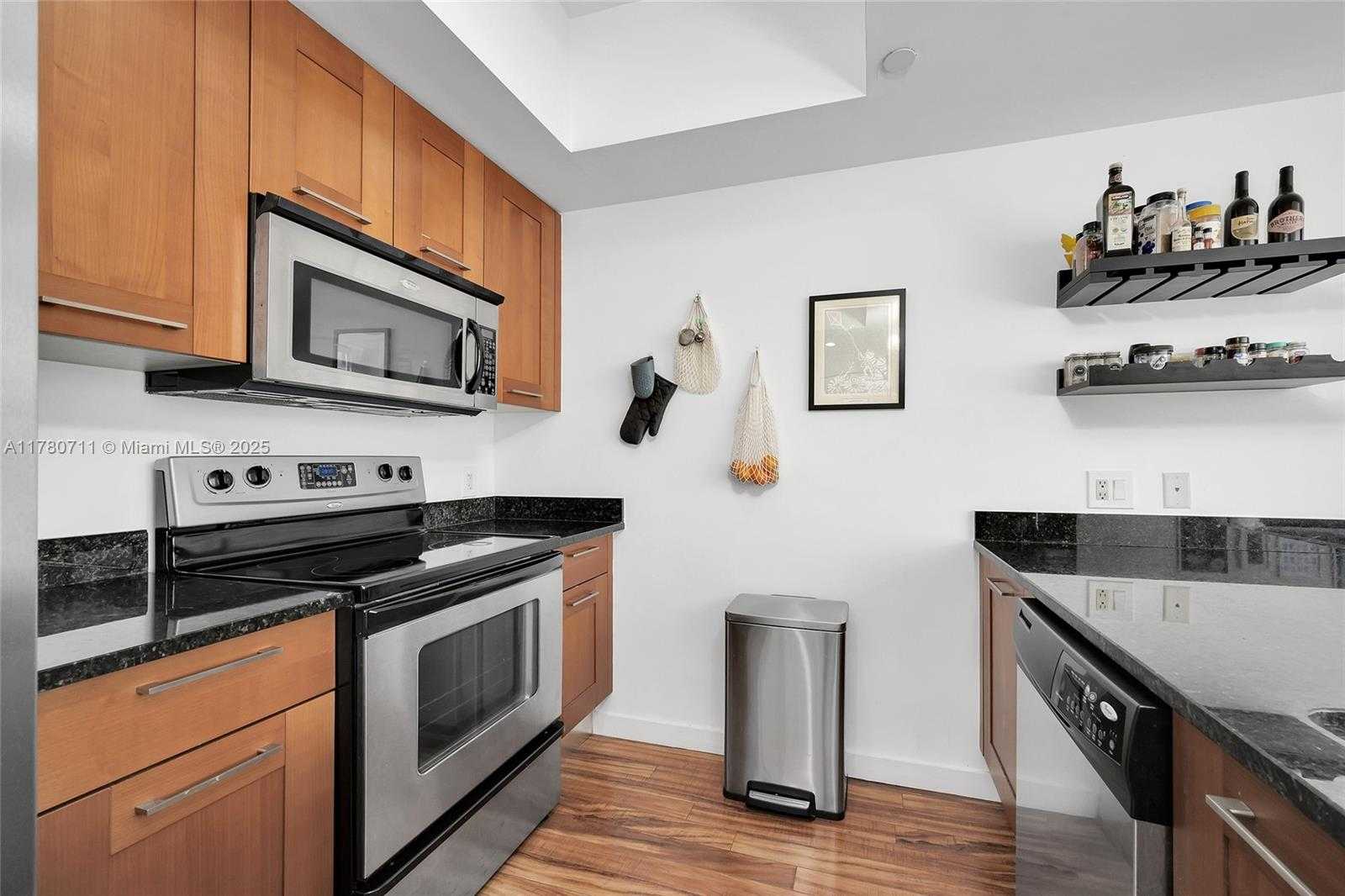 Small Image of 4100 SALZEDO ST #912, Coral Gables Number 7