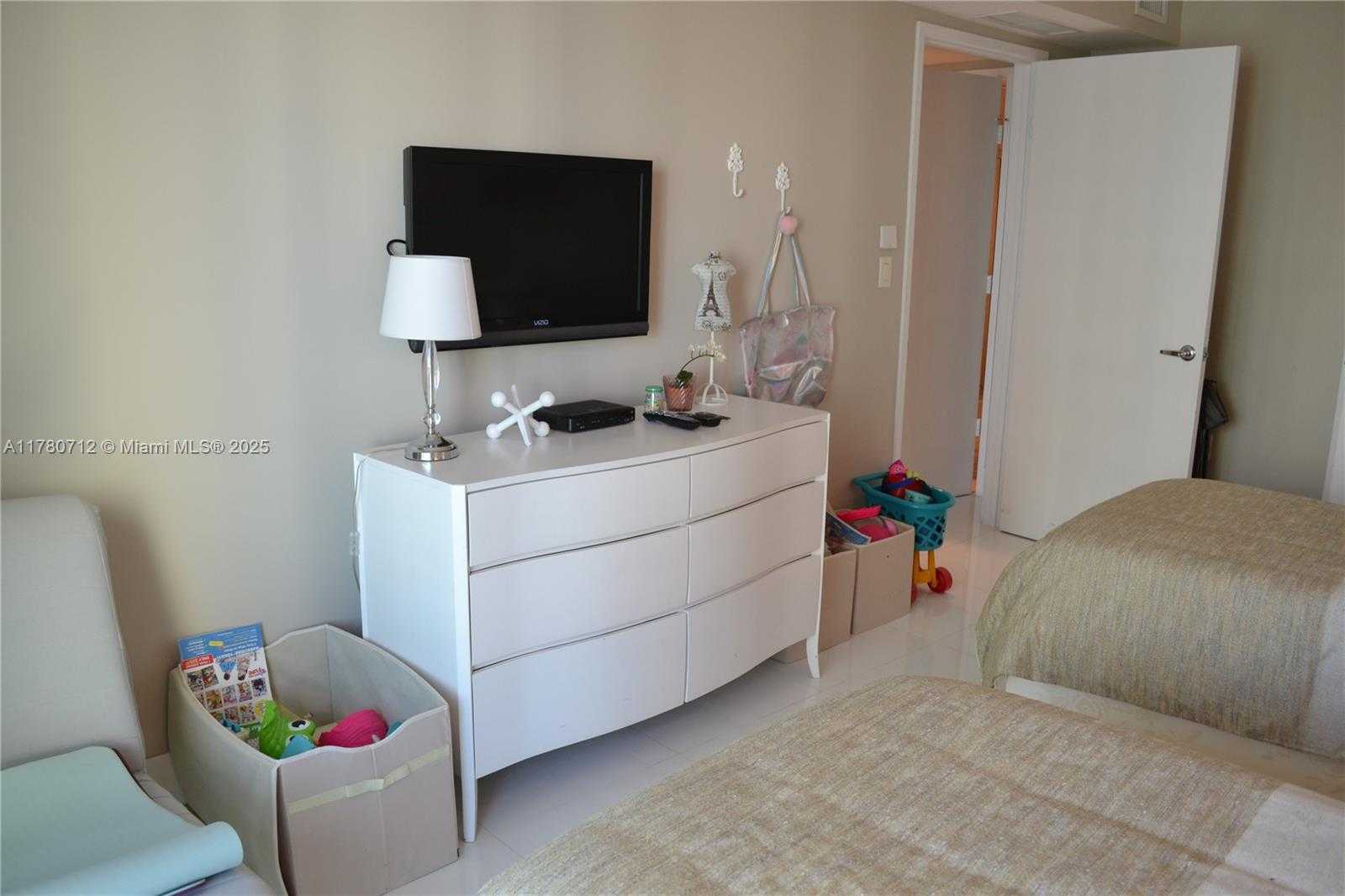 Small Image of 250 SUNNY ISLES BLVD #3-1505, Sunny Isles Beach Number 39