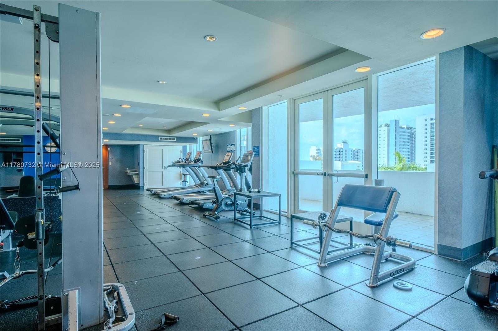 Small Image of 7900 HARBOR ISLAND DR #1026, North Bay Village Number 12