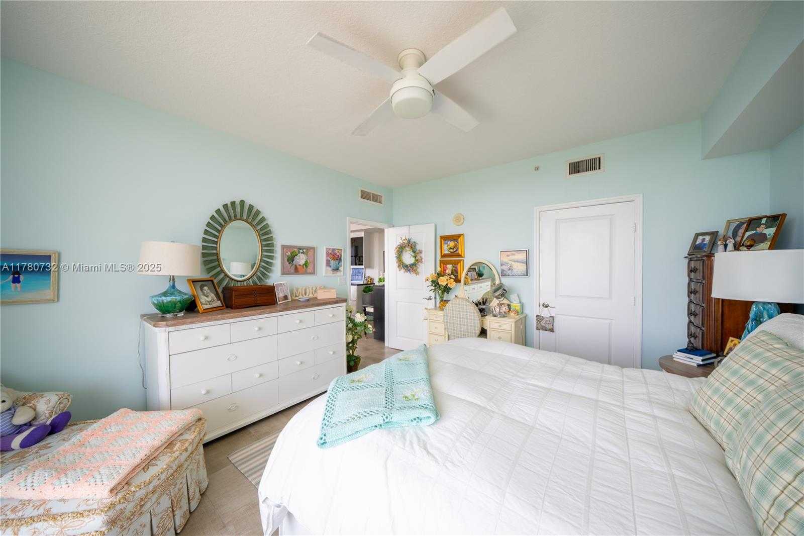 Small Image of 7900 HARBOR ISLAND DR #1026, North Bay Village Number 29