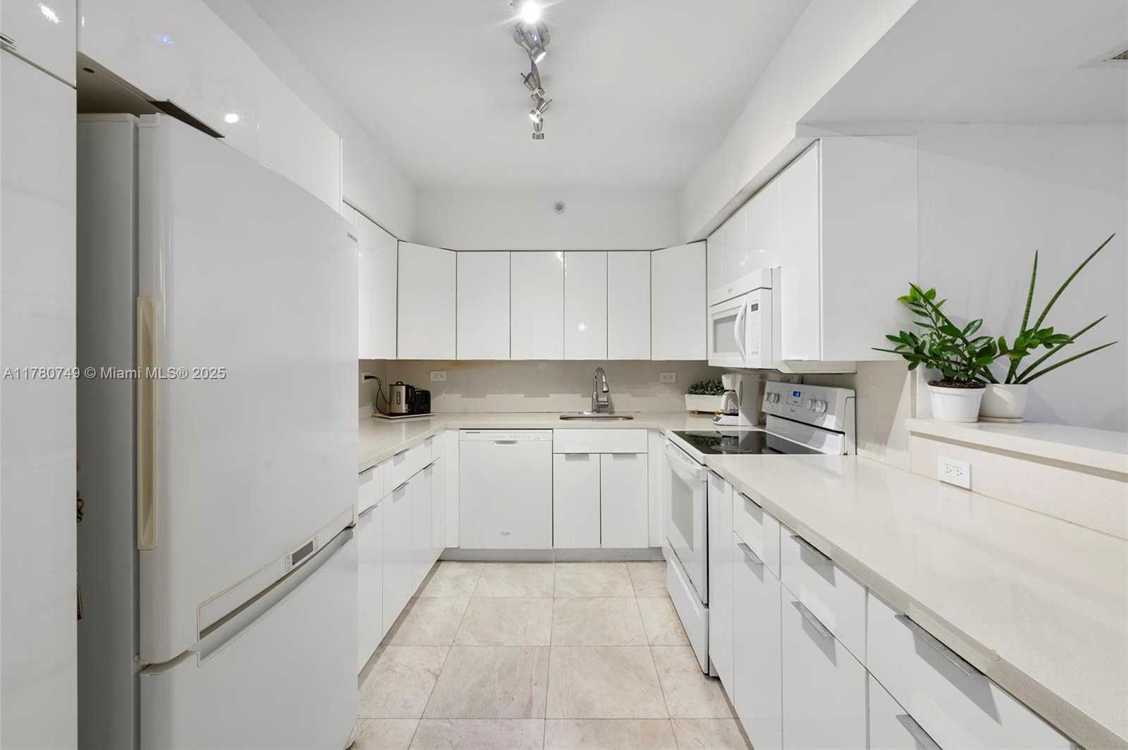 Small Image of 1500 BAY RD #668S, Miami Beach Number 18