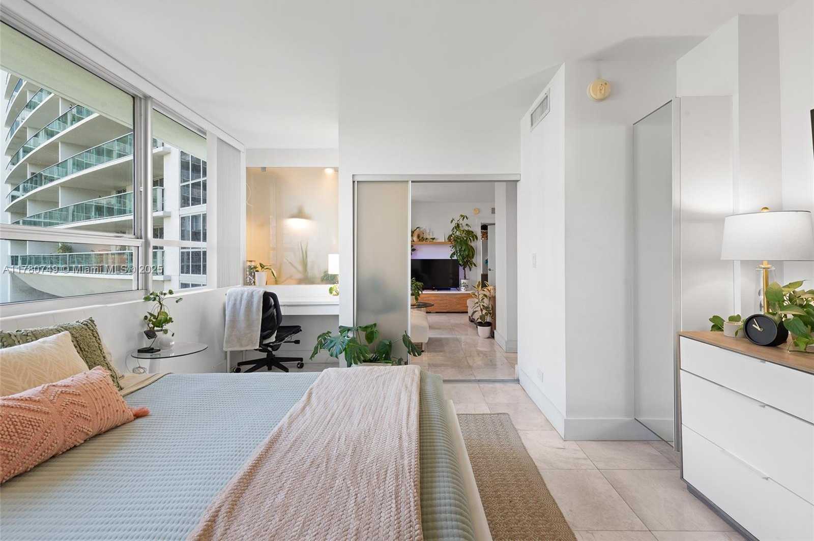 Small Image of 1500 BAY RD #668S, Miami Beach Number 6