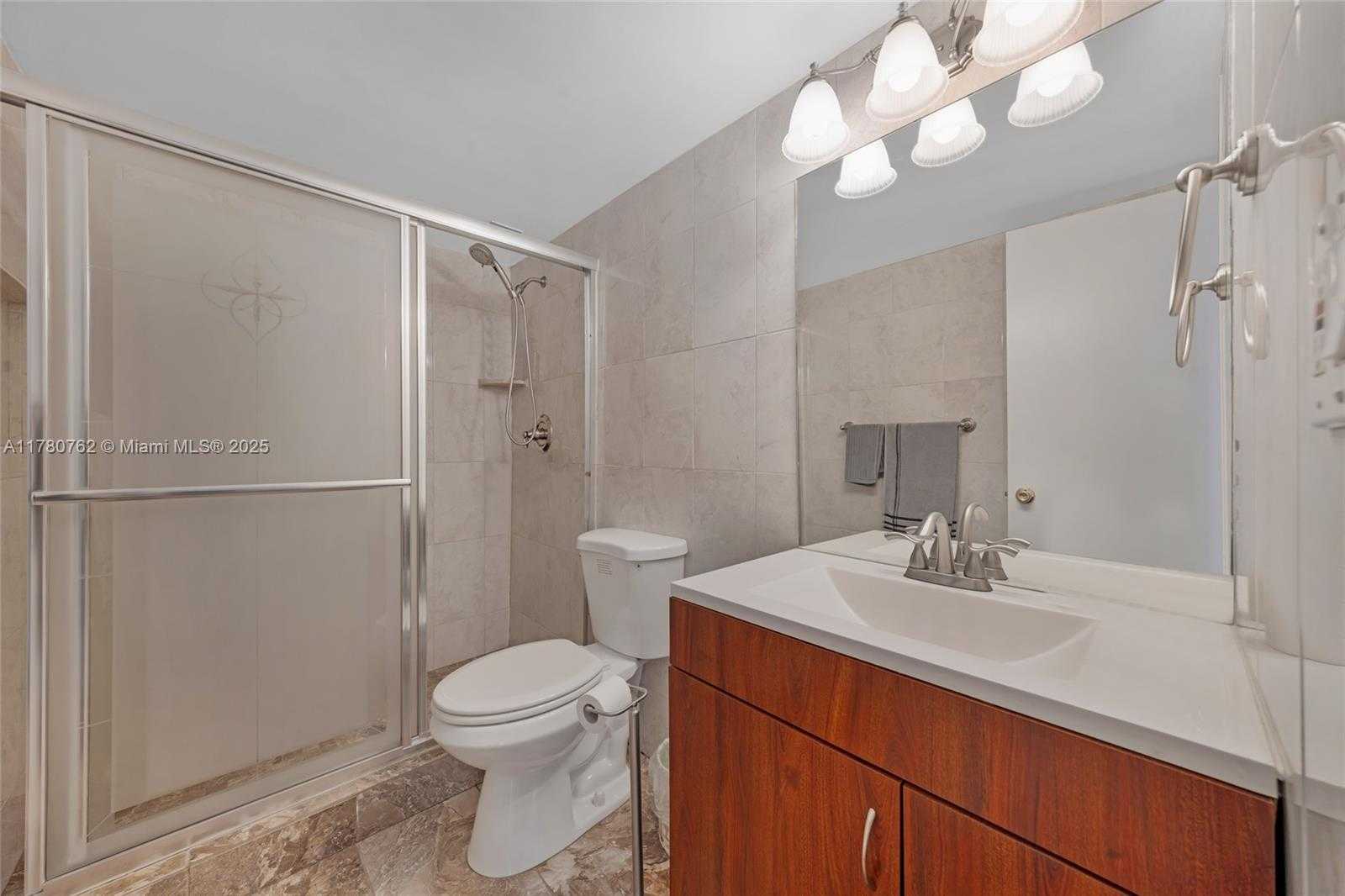 Small Image of 920 NORTH EAST 199TH ST #4S, Miami Number 10
