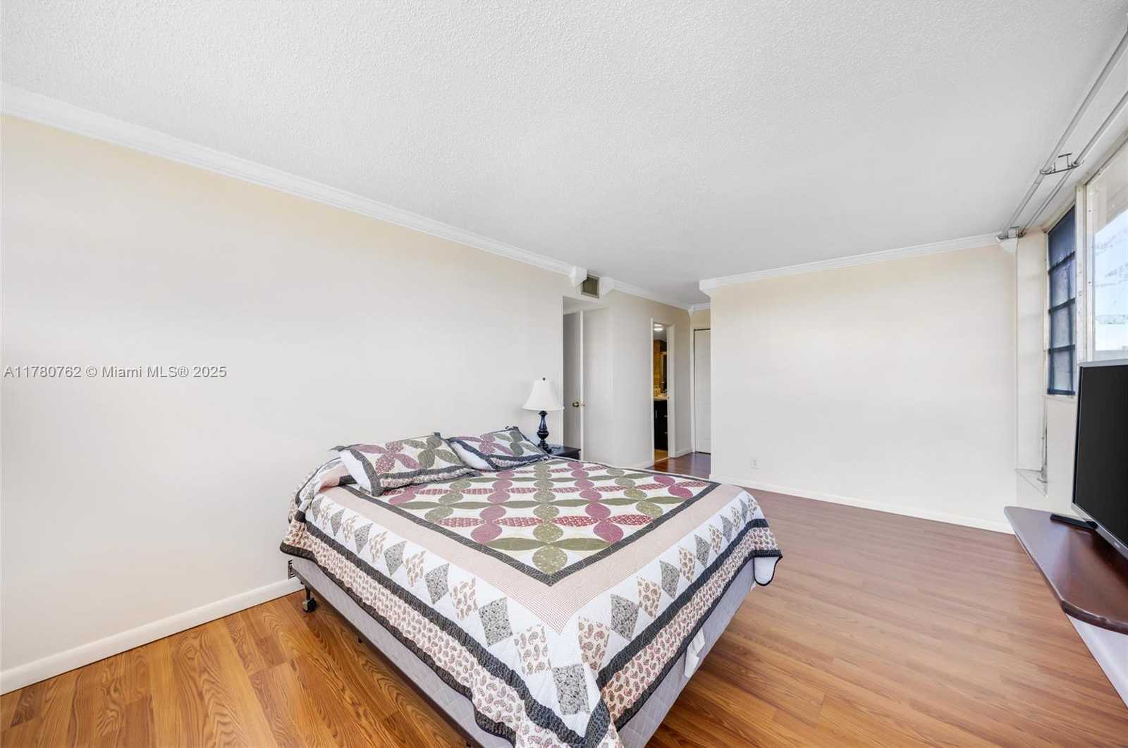 Small Image of 920 NORTH EAST 199TH ST #4S, Miami Number 14