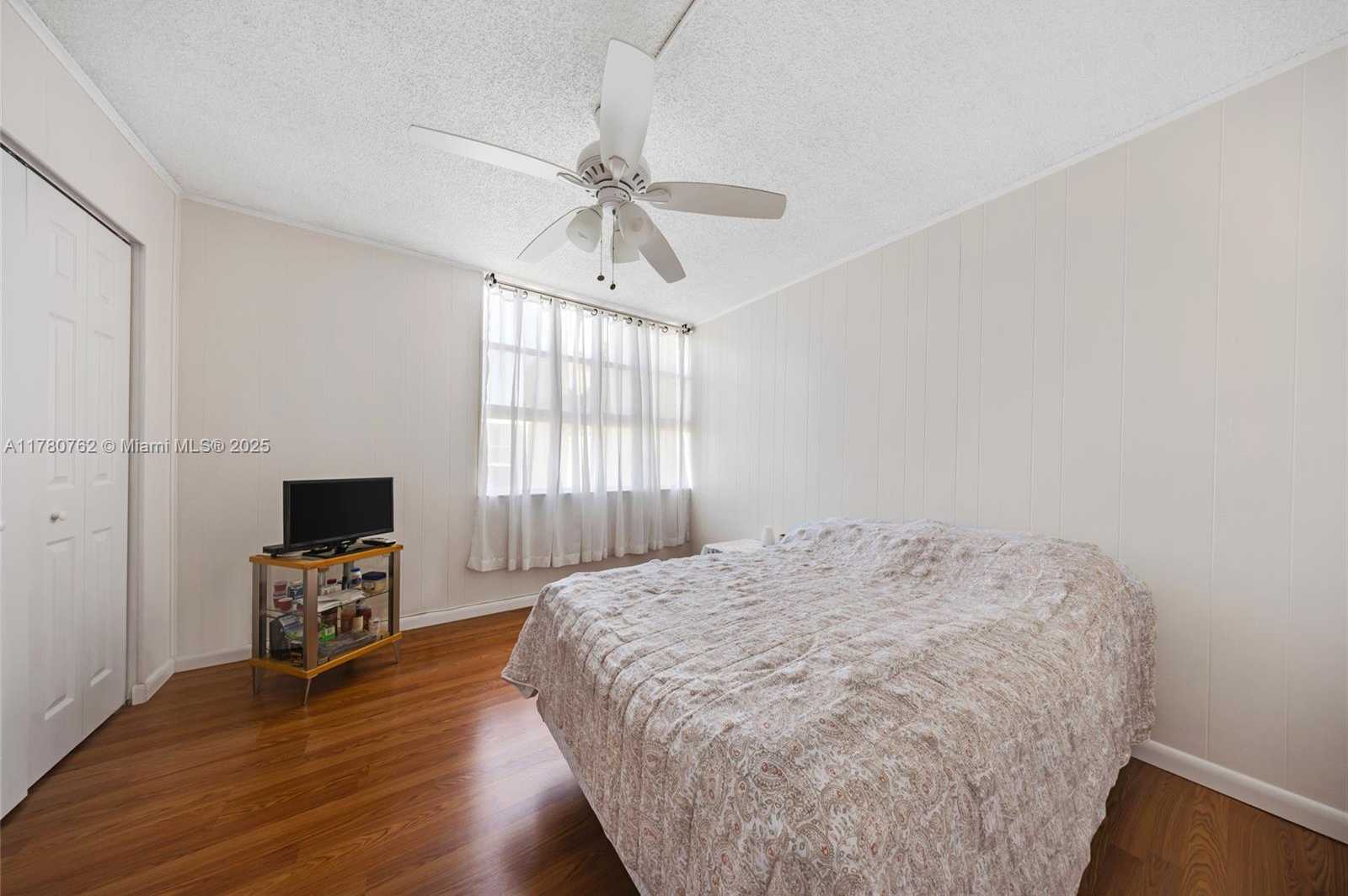 Small Image of 920 NORTH EAST 199TH ST #4S, Miami Number 18