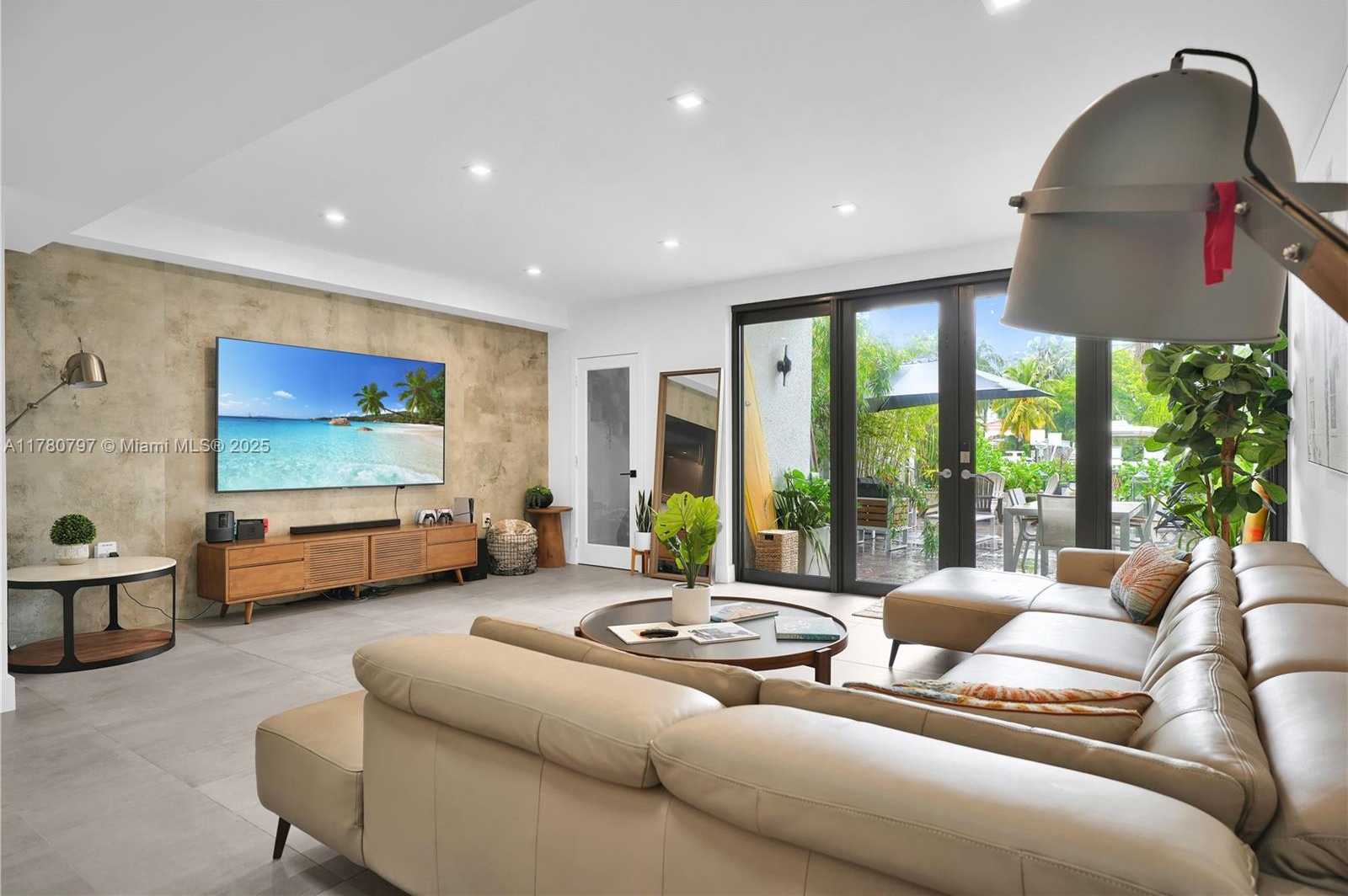 Small Image of 311 POINCIANA DR #801, Sunny Isles Beach Number 13