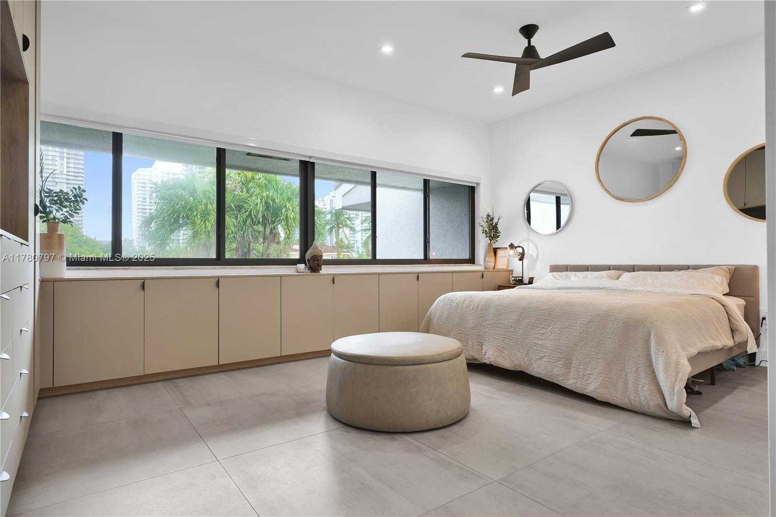 Small Image of 311 POINCIANA DR #801, Sunny Isles Beach Number 21