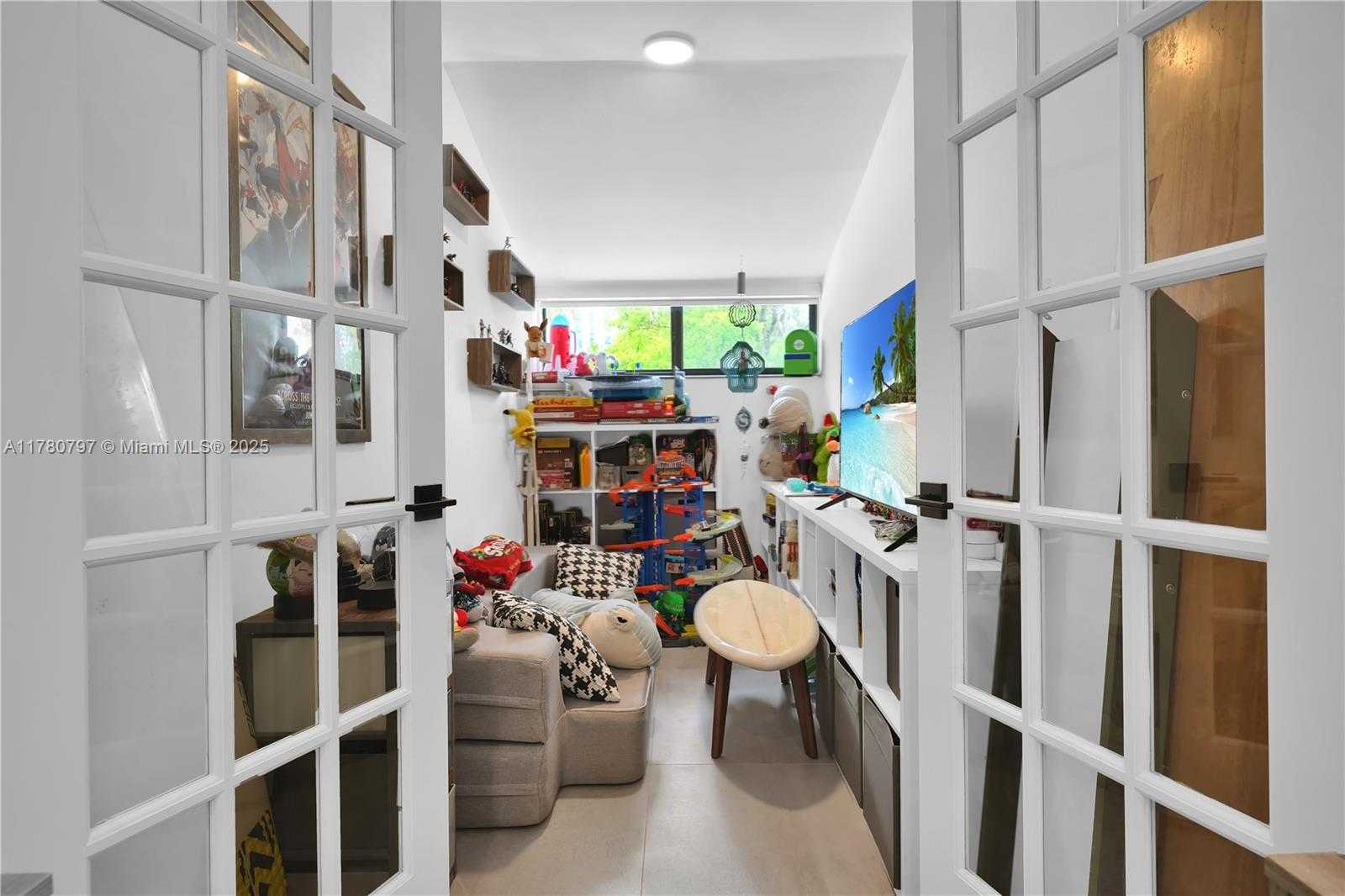 Small Image of 311 POINCIANA DR #801, Sunny Isles Beach Number 28