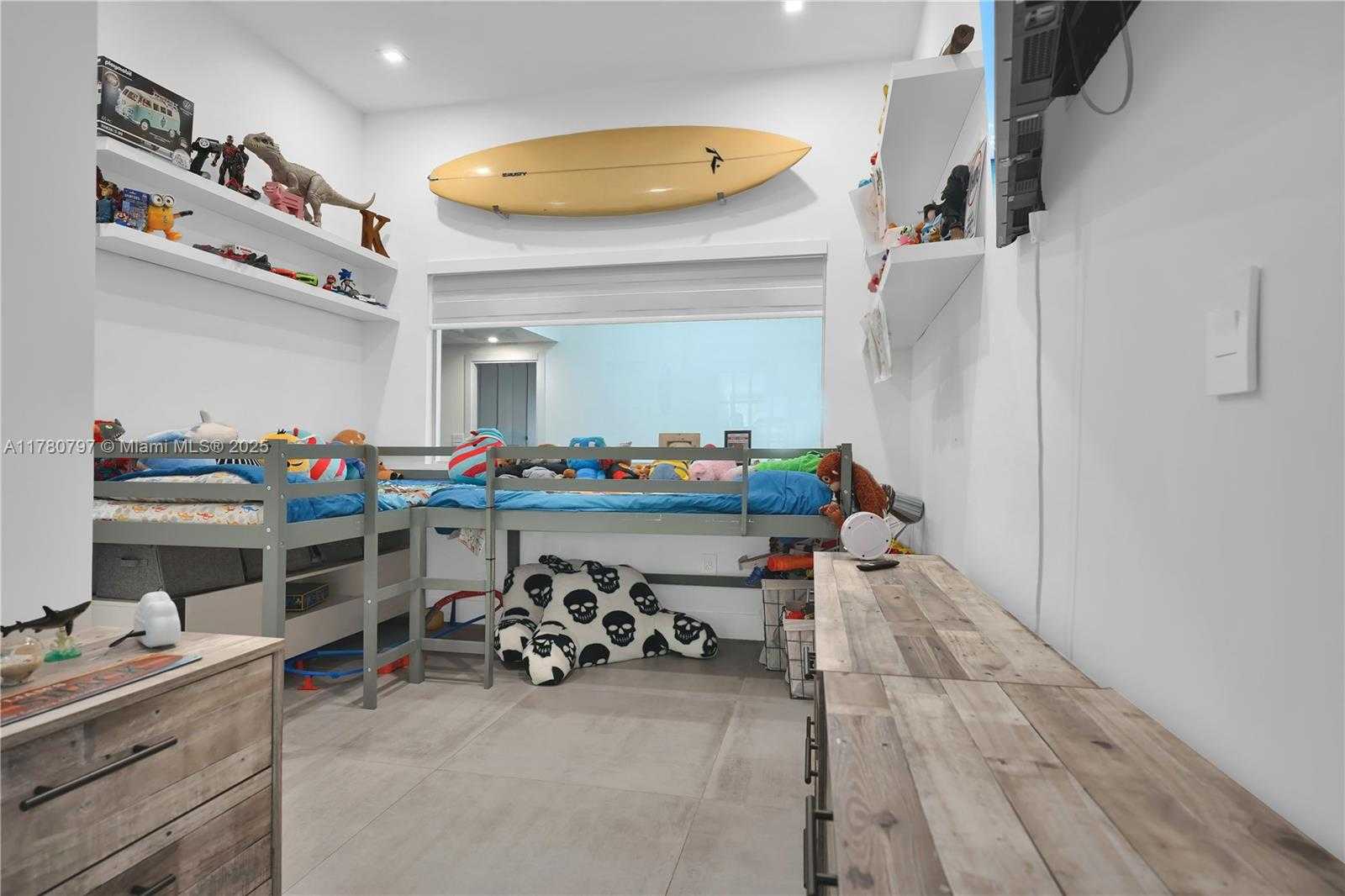 Small Image of 311 POINCIANA DR #801, Sunny Isles Beach Number 29