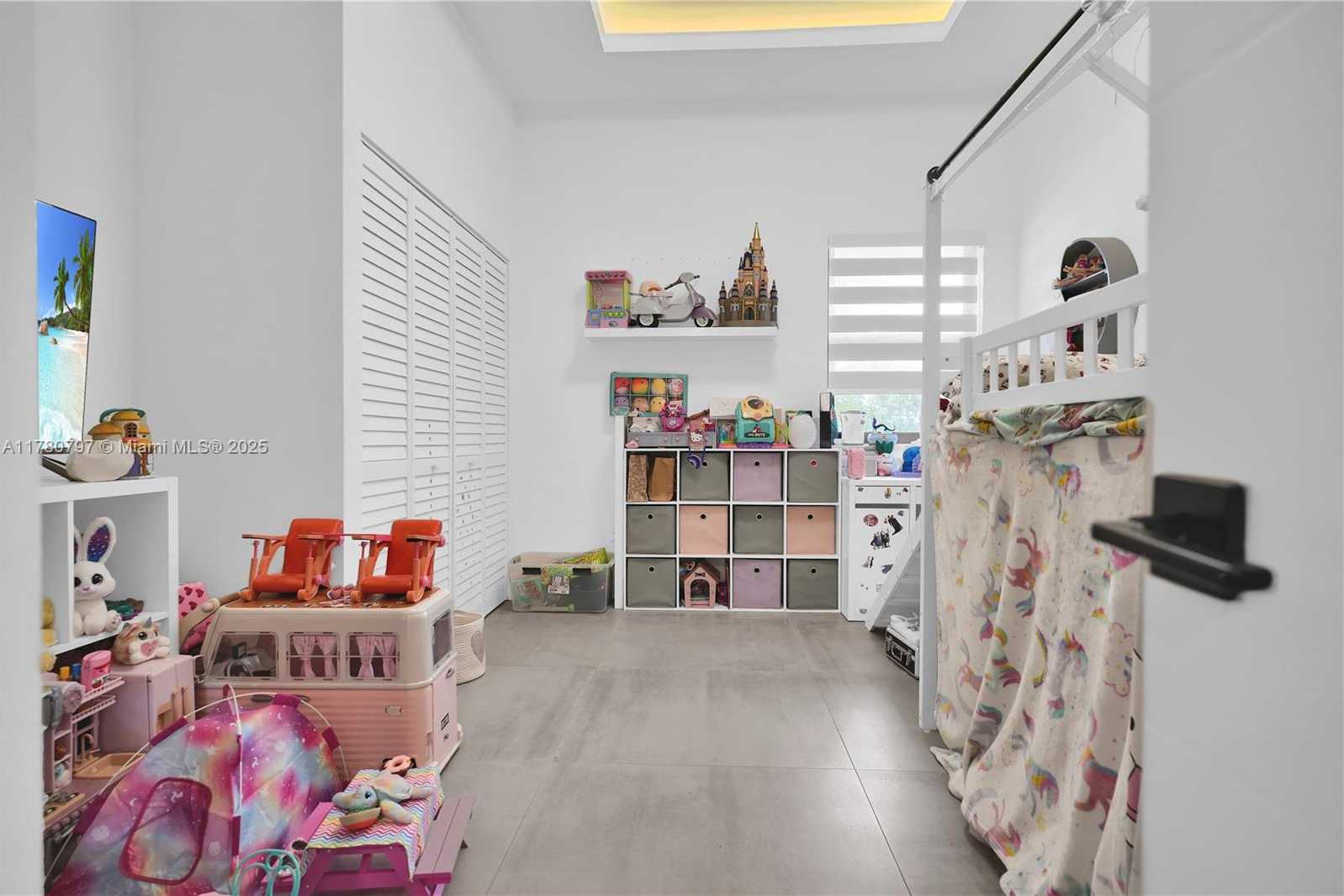 Small Image of 311 POINCIANA DR #801, Sunny Isles Beach Number 30