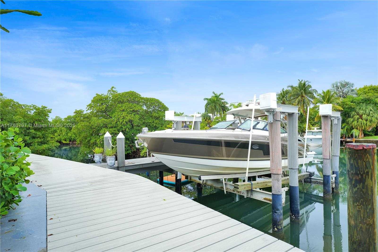 Small Image of 311 POINCIANA DR #801, Sunny Isles Beach Number 45