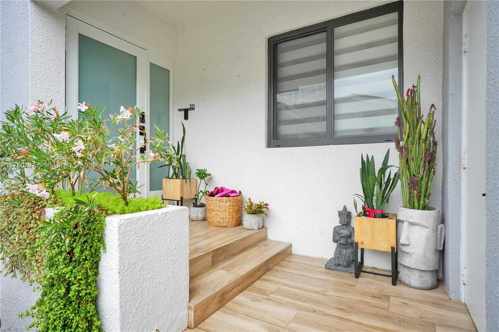 Small Image of 311 POINCIANA DR #801, Sunny Isles Beach Number 6