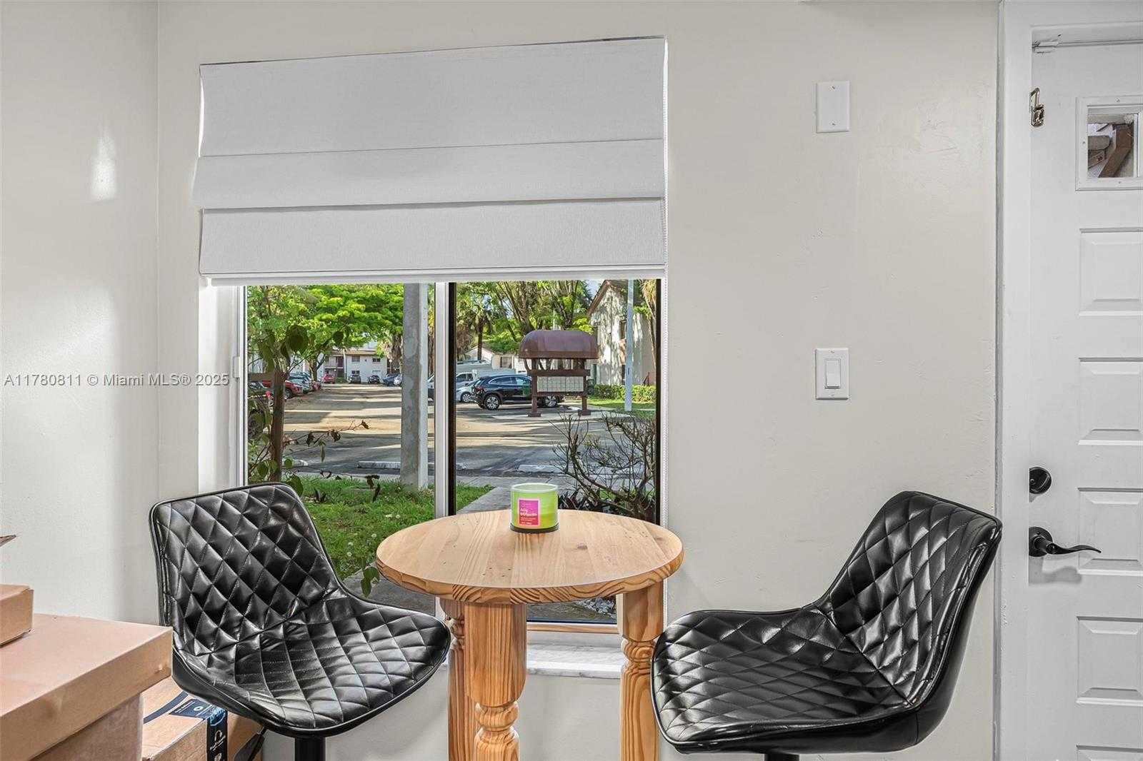 Small Image of 9548 SOUTH WEST 140TH CT #9548, Miami Number 11