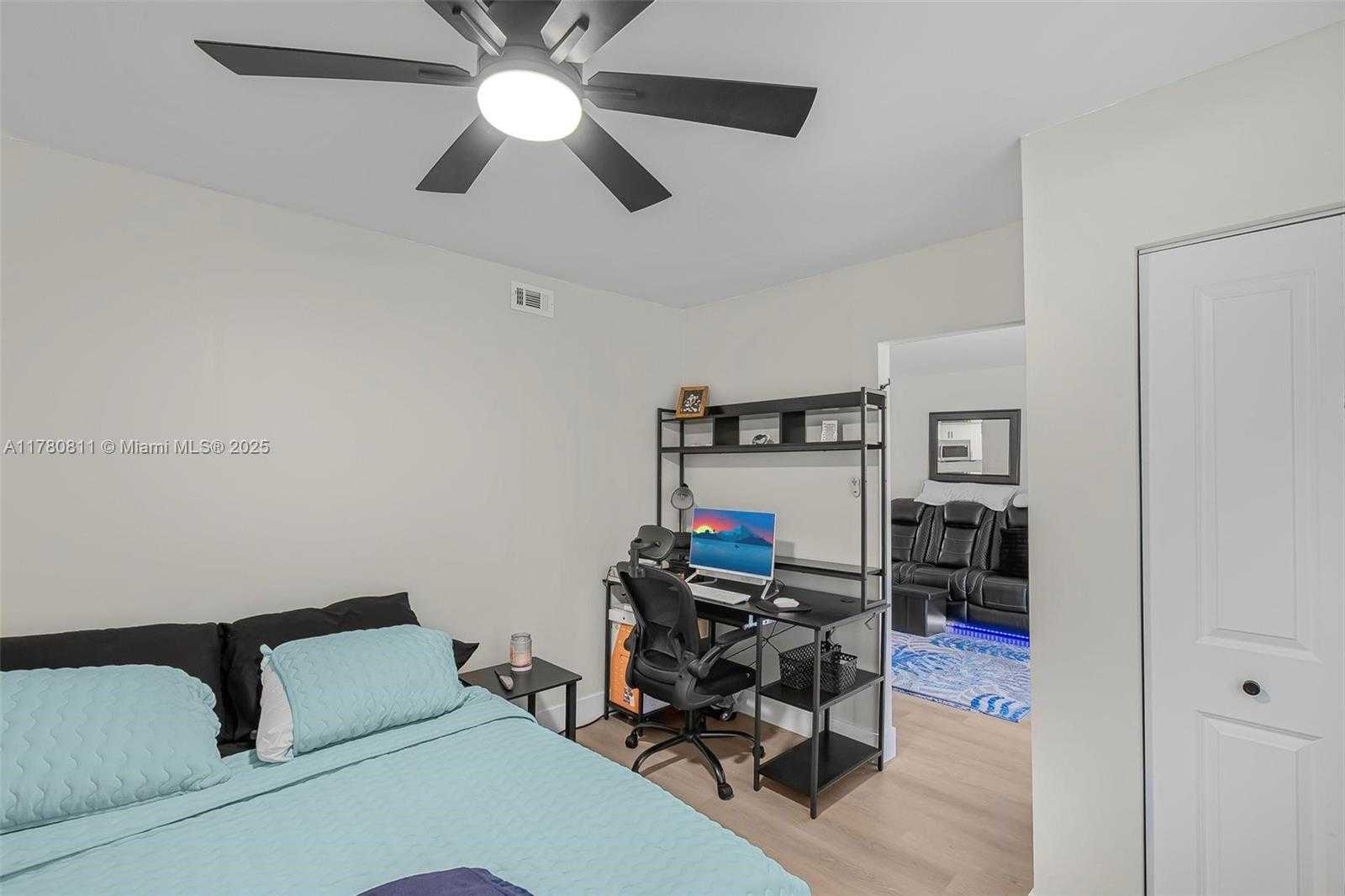 Small Image of 9548 SOUTH WEST 140TH CT #9548, Miami Number 12