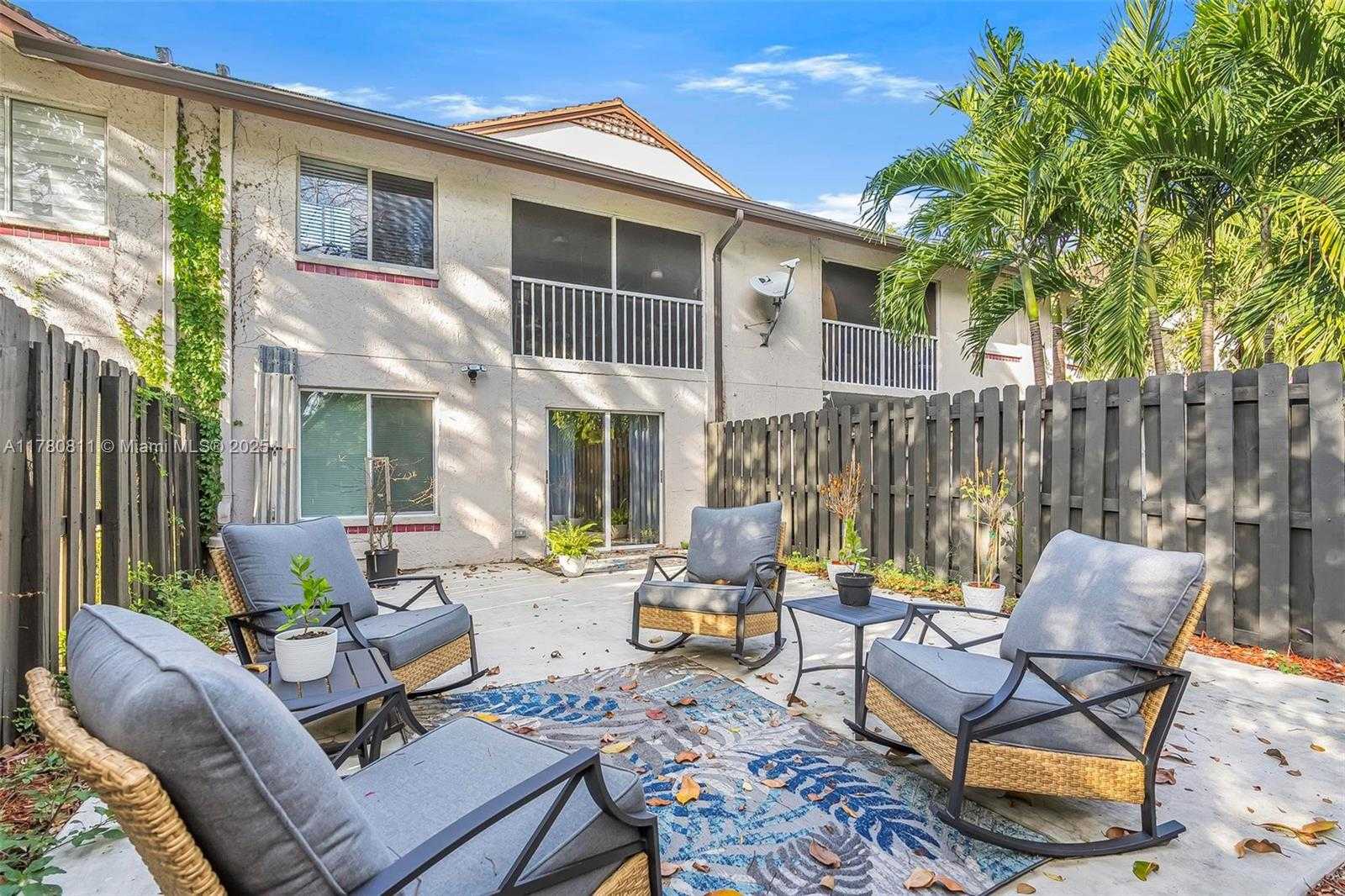 Small Image of 9548 SOUTH WEST 140TH CT #9548, Miami Number 20
