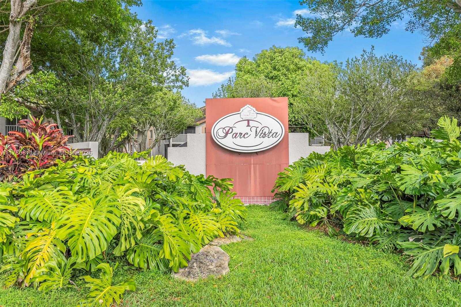Small Image of 9548 SOUTH WEST 140TH CT #9548, Miami Number 30